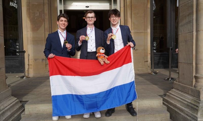 Schiedamse scholier pakt met zijn team goud op Science Olympiade