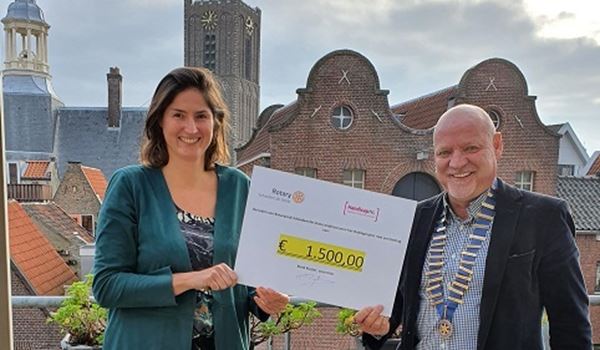 Rotaryclub ondersteunt buddy's in Schiedam