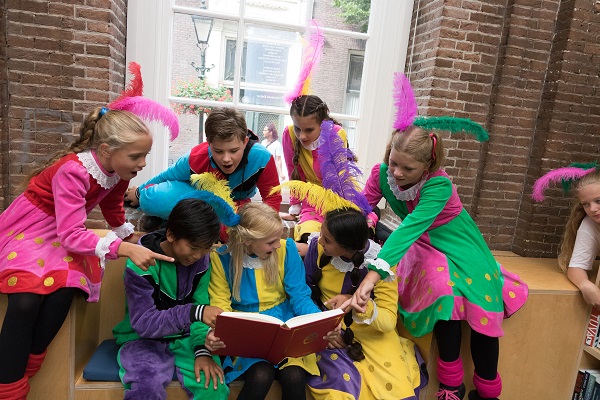 persfoto-nationale-sinterklaaslied-2022-schiedam-fotograaf-pieter-ouwendijk-2